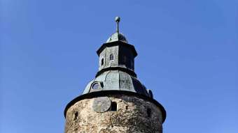 Kliknij i zobacz foto detale-wieza.jpg w powiększeniu