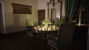 Kliknij i zobacz foto nocny-stolik.jpg w powiększeniu