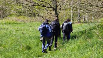 Kliknij i zobacz foto spacer-laka.jpg w powiększeniu