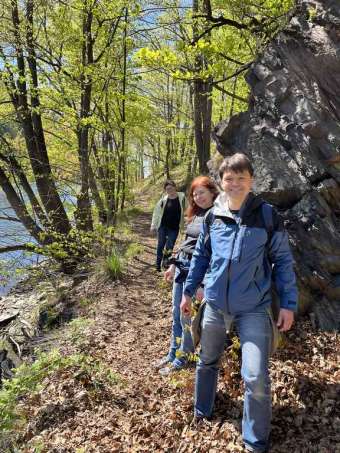 Kliknij i zobacz foto spacer-liscie.jpg w powiększeniu