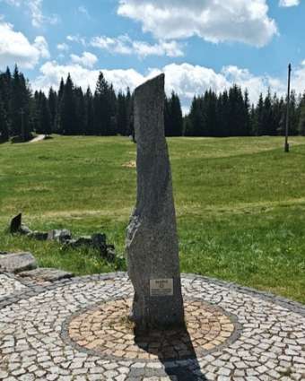 Kliknij i zobacz foto sciezka-solarna.jpg w powiększeniu