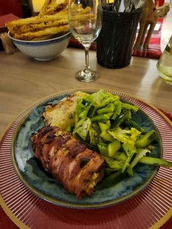 Kliknij i zobacz foto talerz-roladki.jpg w powiększeniu